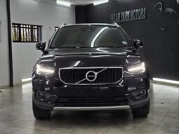 2018 Volvo XC40 D4 Momentum AWD Geartronic