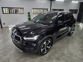 2018 Volvo XC40 D4 Momentum AWD Geartronic