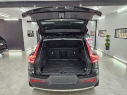 2018 Volvo XC40 D4 Momentum AWD Geartronic full
