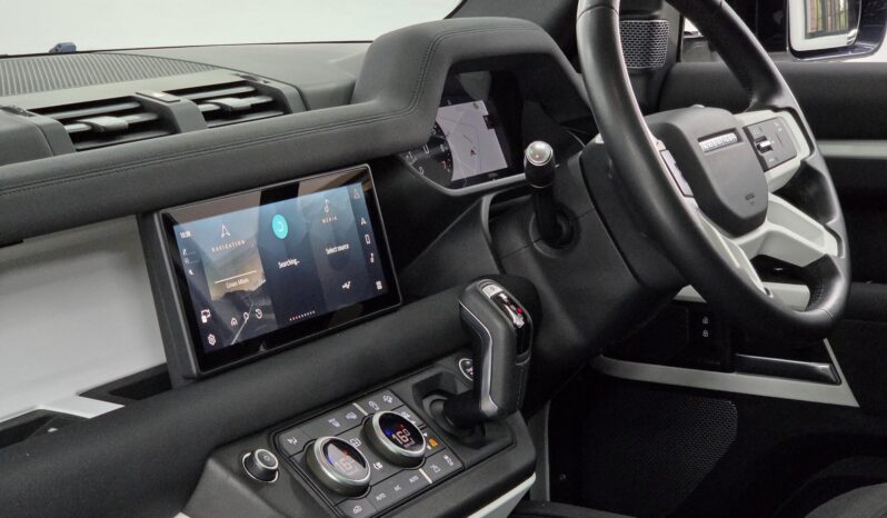 2020 Land Rover Defender 110 P300 SE full